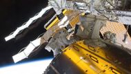 Astronauti mají během devítidenního pobytu na orbitálním komplexu v plánu vystoupit do volného prostoru celkem třikrát.