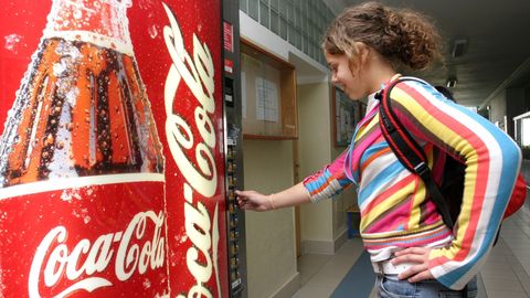 Zákaz sladkostí ve škole nefunguje, varuje odborník
