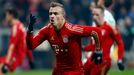 Xerdan Shaqiri oslavuje branku Bayernu Mnichov v utkání s Borussií Mönchengladbach.