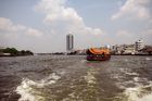 Pohled na Bangkok z lodi