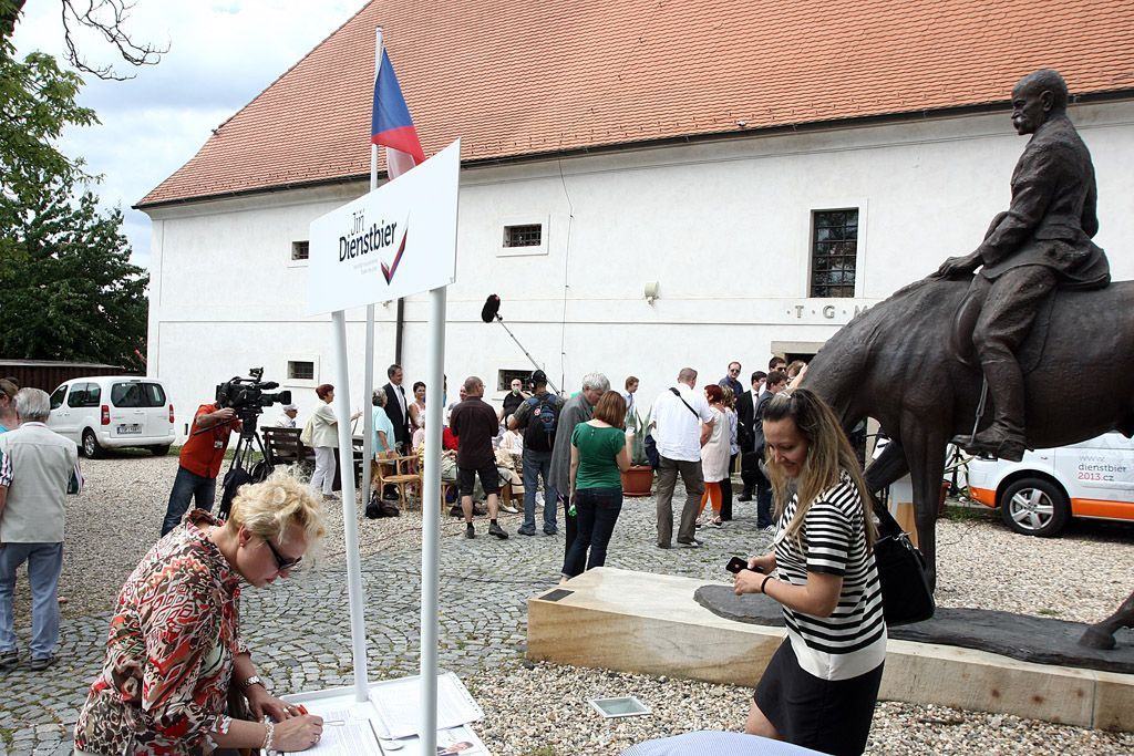 Prezidentská kampaň Jiřího Dienstbiera