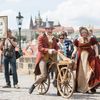 Dvě stě let výročí vynálezu jízdního kola - jízda po Karlově mostě