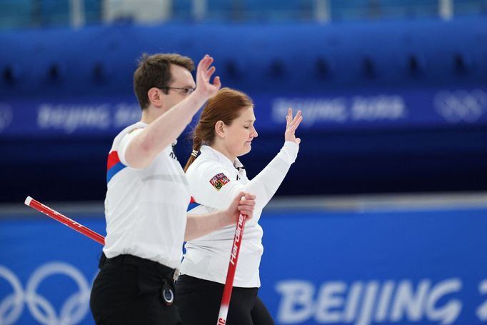 Zuzana Paulová, Tomáš Paul slaví triumf nad Norskem v zápase smíšených dvojic na ZOH 2022