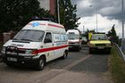 Na Liberecku se srazil autobus s avií. Zraněných je pět