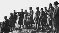 Jádro celého konfliktu tvořily boje s Řeky. Fotografie zachycuje řeckou armádu na východě Turecka.