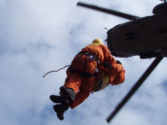 Záchranáři na komíně