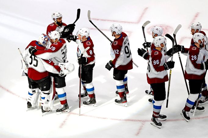 Colorado Avalanche slaví výhru v play off 2020