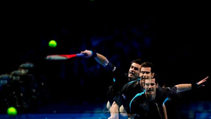 Obrazem: del Potro si poradil s Federerem, Murray přes výhru končí