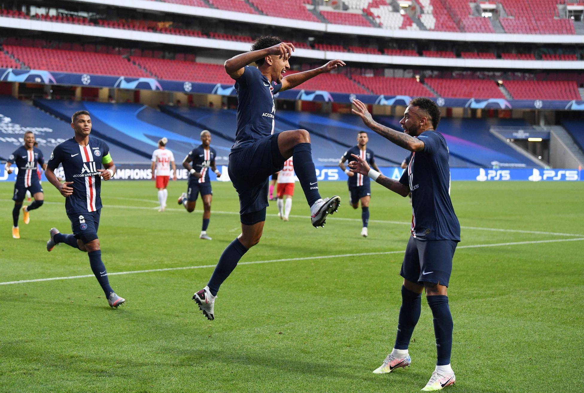 Marquinhos slaví gól v semifinále LM Lipsko - Paris St. Germain