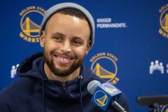 Golden State v NBA zdolal New York, Curry je nejlepším trojkařem historie