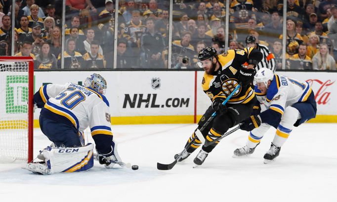 7. finále NHL 2018/19, Boston - St. Louis: Brankář Jordan Binnington a David Krejčí