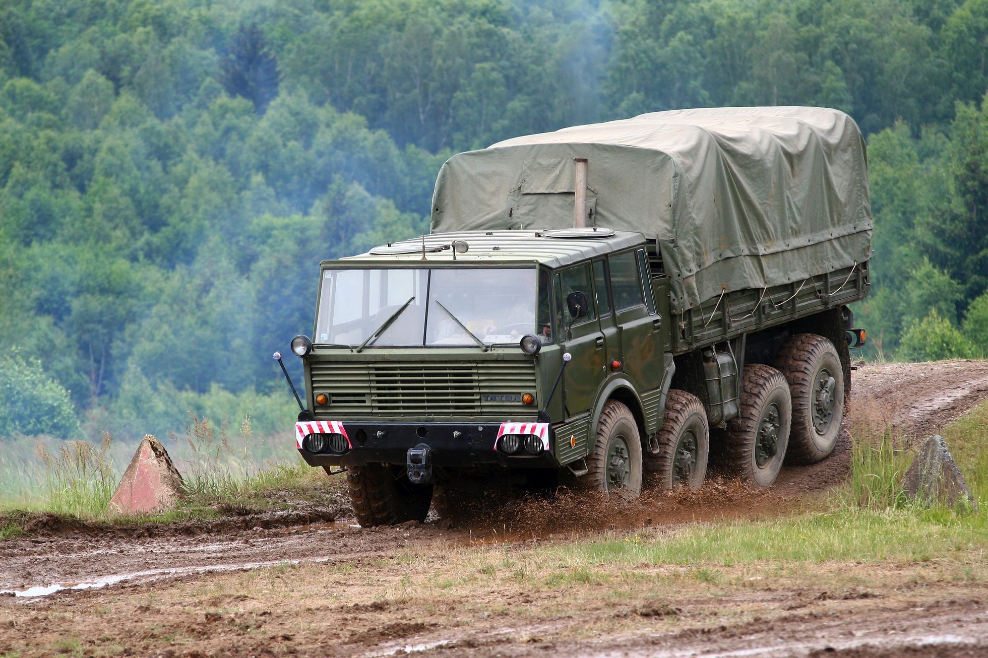Tatra 813 Kolos