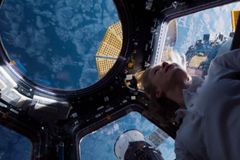 Rusové se chlubí prvním filmem natočeným ve vesmíru. Natočili ho těsně před invazí