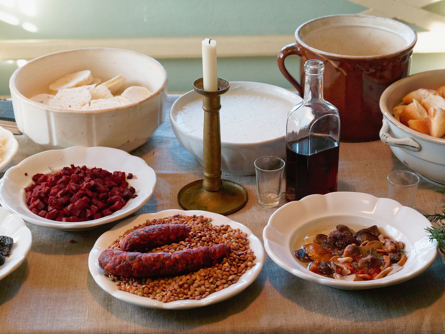 Advent ve skanzenu v Kouřimi. Mýtické postavy a zvyky na fotkách, prosinec 2023