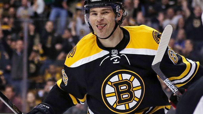 Jaromír Jágr při své premiéře v dresu Bostonu