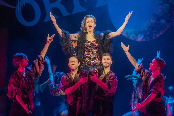 Miroslava Časarová jako Sylva Varescu.