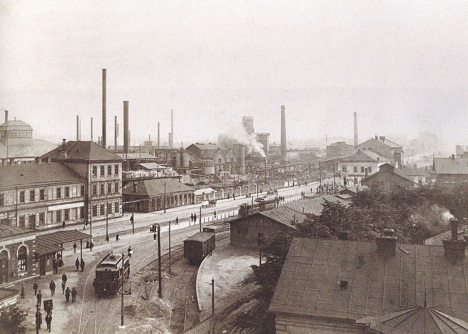 Kniha, Vzhůru dolů - Fotografické album průmyslového a kulturního dědictví uhelného hornictví ostravsko-karvinského revíru, Ostrava, Karviná, hornictví, historie, Magazín, Foto