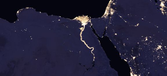 Oblast delty Nilu v noci zachycená meteorologickou stanicí.