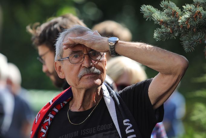 Pohřeb Mariána Čišovského: Plzeňský fanoušek.