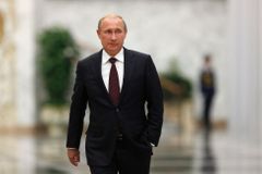 FT: Putin se přepočítal a na svou bojechtivost doplatí