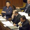 Poplatky ve sněmovně, dejme si oplatky