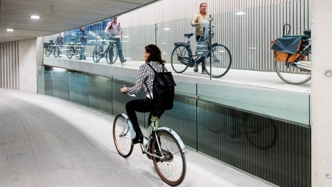V nizozemském Utrechtu byla otevřena nejdelší podzemní garáž pro kola