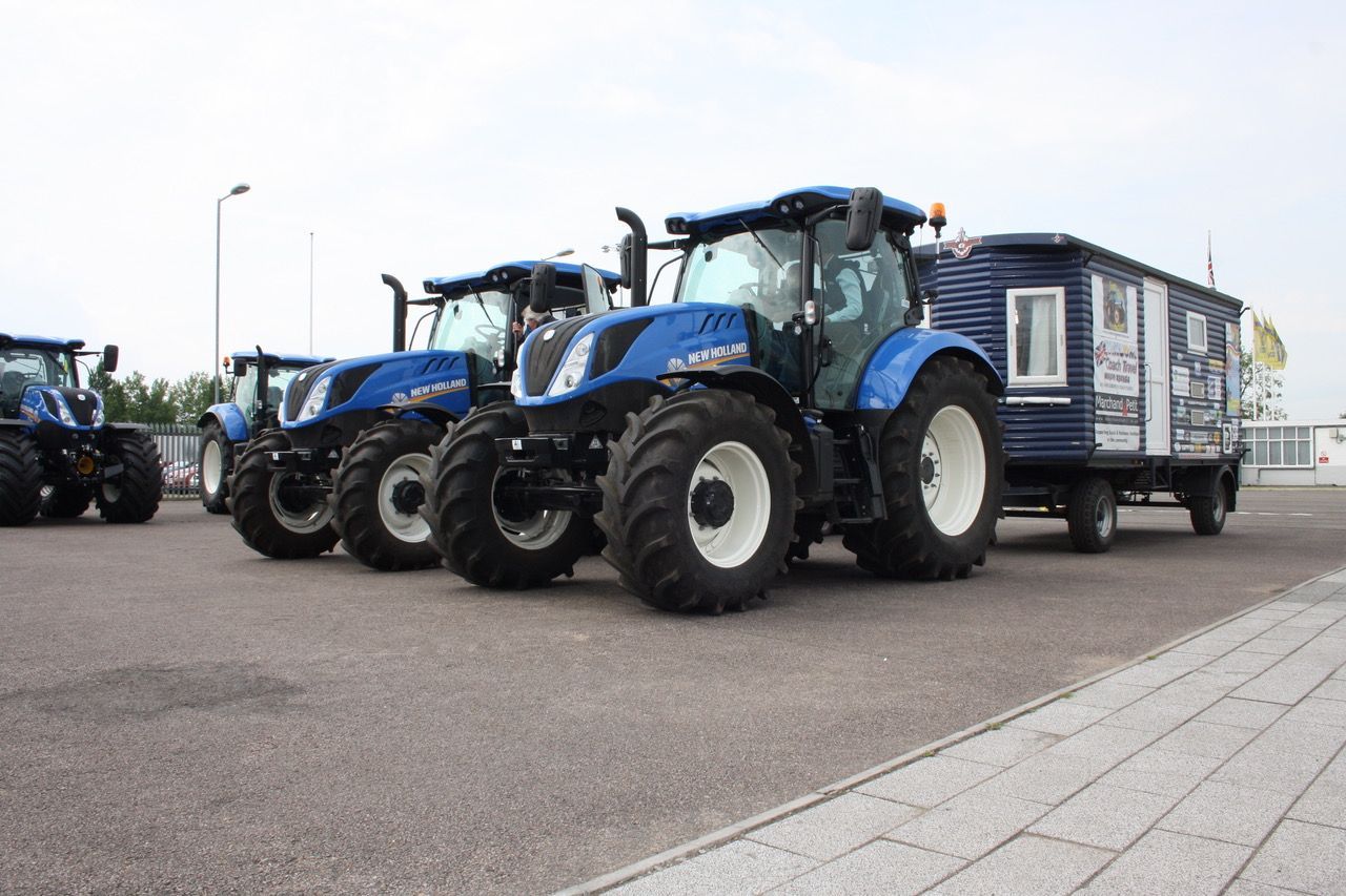 traktor New Holland