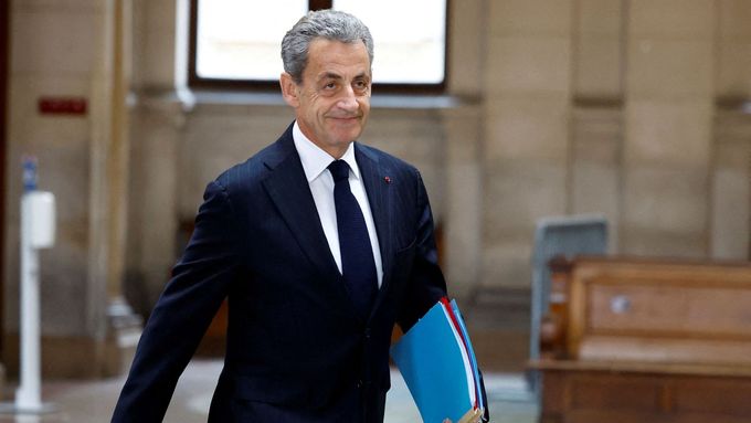 Bývalý francouzský prezident Nicolas Sarkozy u soudu 18. prosince 2024