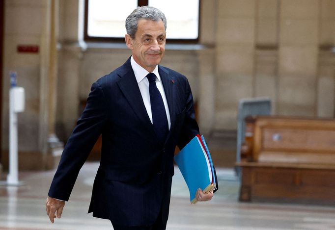 Bývalý francouzský prezident Nicolas Sarkozy u soudu 18. prosince 2024