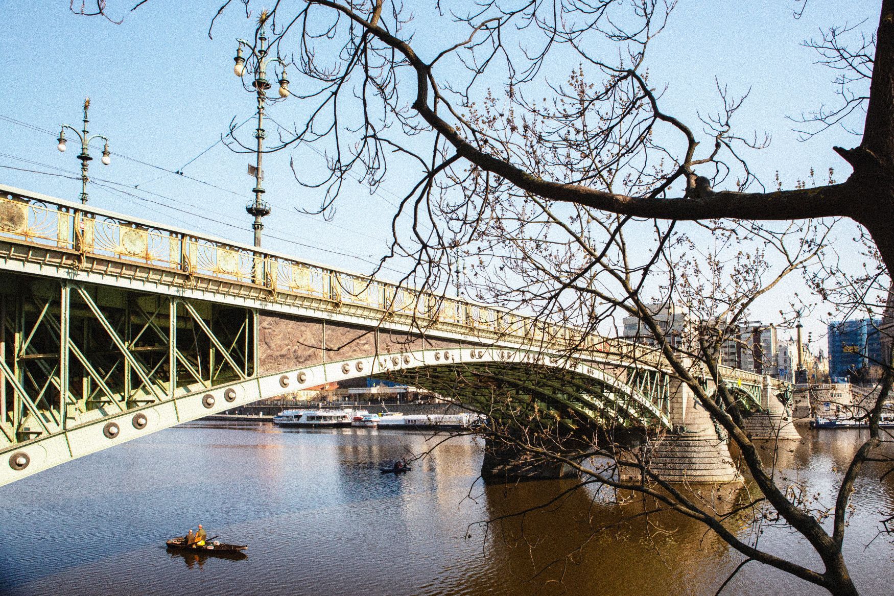 Jednorázové užití / Pražské mosty