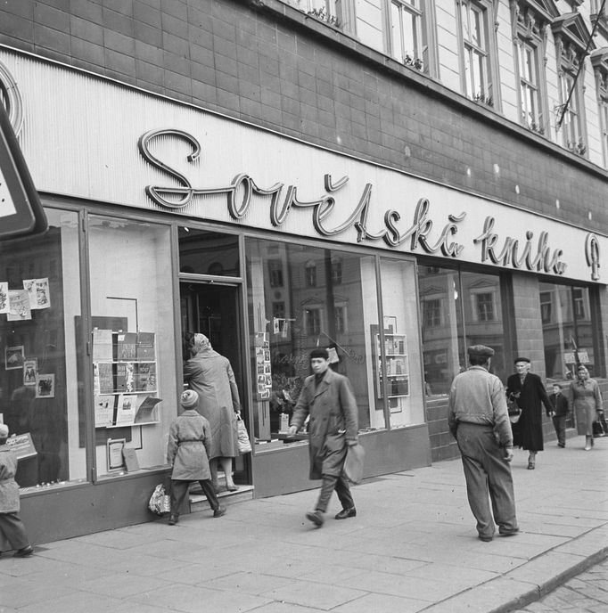 Prodejna sovětské knihy v Olomouci v Olomouci, 1960