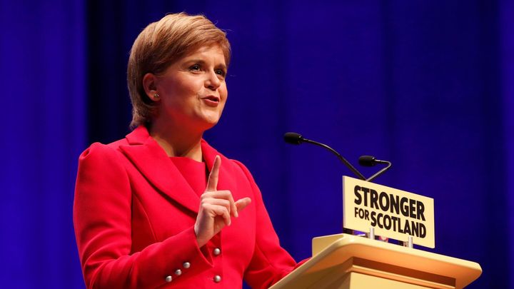 Skotská premiérka Sturgeonová oznámila rezignaci. Počká na zvolení nového lídra; Zdroj foto: Reuters