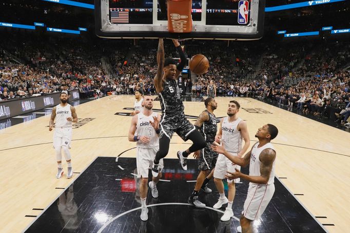 Dejounte Murray (San Antonio Spurs)