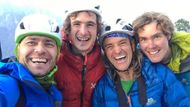 Po osmi dnech, v úterý 21. listopadu v 0:30 našeho času, Adam Ondra přelezl nejtěžší stěnu světa, Dawn Wall. Ukončil tak teprve druhý volný přelez této cesty na světě. Rychlost, s jakou Adam postupoval, byla i vzhledem k tomu, že je na velkých stěnách trochu nováčkem a v Yosemitech lezl vůbec poprvé, mezi lezeckou komunitou považována za senzační.