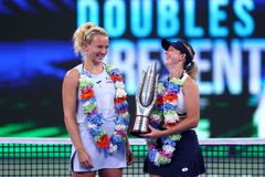 Září, ať už hraje s kýmkoliv. Siniaková slaví další titul, tentokrát s Australankou