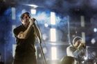 Nine Inch Nails poosmé. A Reznor si znovu řeže zápěstí