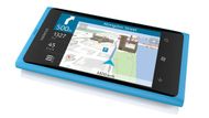 Nokia Lumia 800 podle výrobce vydrží nabitá 265 hodin (GSM stand by), nebo dokáže 55 hodin nepřetržitě přehrávat hudbu, či 7 hodin hrát video.