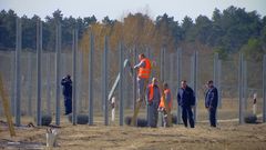 Maďarsko začalo stavět druhou řadu plotu na jižní hranici