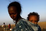 Tigrajové jsou ve více než 110milionové Etiopii menšinovým etnikem. Skoro po tři desetiletí ale kontrolovali etiopský politický i bezpečnostní aparát. Vliv ztrácejí od roku 2018, kdy se vlády ujal právě nynější premiér patřící k etniku Oromo.