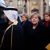 Angela Merkelová před pochodem národní jednoty