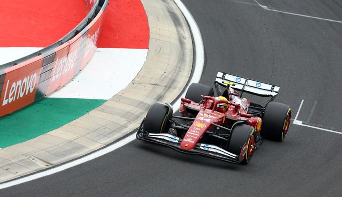 Lewis Hamilton, Ferrari ve VC Maďarska formule 1 2025