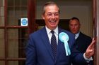 Vzpruha pro Johnsona. Farageova strana nepostaví kandidáty proti konzervativcům
