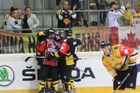 I ve Vídni se lidé chodí bavit hokejem. Místní Capitals pravidelně okupují přední příčky mezinárodní EBEL a druhým rokem hrají i Ligu mistrů. Pojďte se s námi podívat, jak to vypadá pod střechou rakouského velkoklubu.