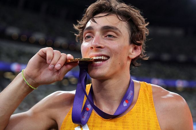 Švédský tyčkař Armand Duplantis a jeho rekord při MS v atletice 2025 v Tokiu