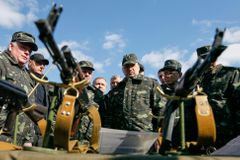 Turčynov vyjel řídít akce armády přímo do Slavjanska