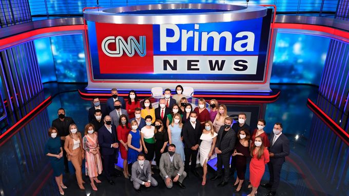 Moderátorský tým nové zpravodajské televize CNN Prima News