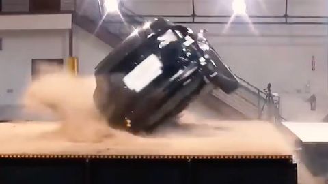 Nejbezpečnější SUV na světě. Model X od Tesly obstál v crash testech