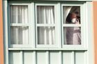 Karanténa po česku: Větrat se chodí na zahradu, izolace v rámci rodiny se nepřehání