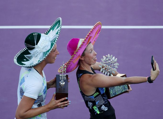 Storm Hunterová a Elise Mertensová po triumfu v Mexiku
