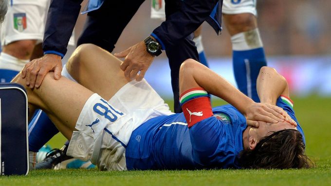 Zraněný Riccardo Montolivo během přátelského utkání